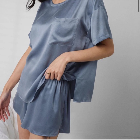 LUNYA BNWT Washable Silk Tee Short Set in Pastoral Blue Size XL - Picture 2 of 5